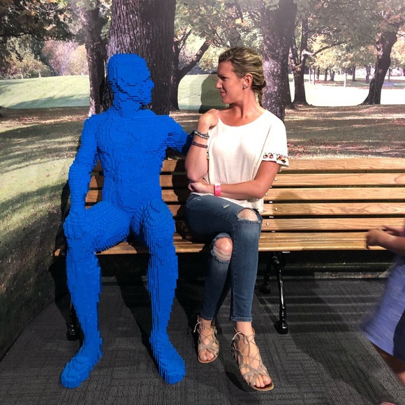 Meet your Posher, Kristen - Picture 2 of 2